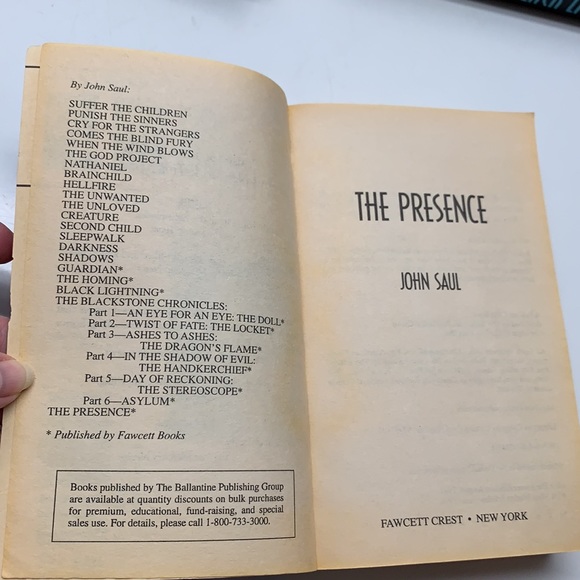 Lot 3 John Saul books paperback hardcover - Picture 9 of 11